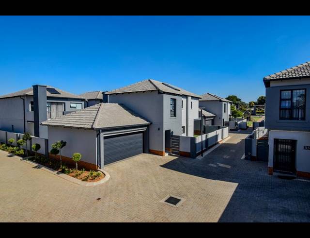 3 BEDROOM TOWNHOUSE FOR SALE IN MONTANA